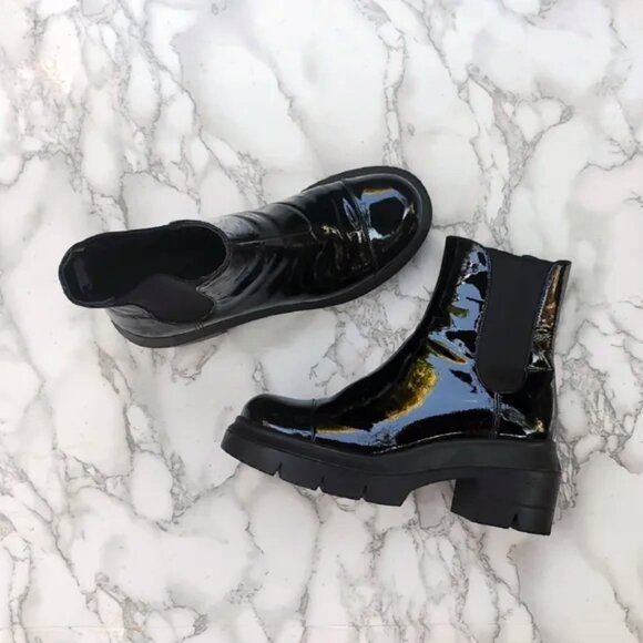 Stuart Weitzman Norah Chelsea Boots - Patent Black Ankle Boots - US5 - Picture 3 of 13